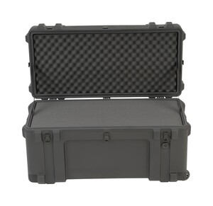 SKB rSeries 3214-15 Case with Wheels - Case Empty