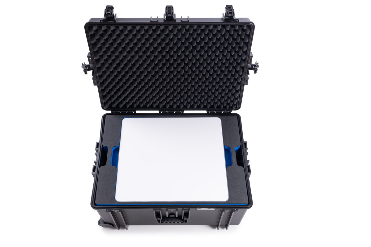 B & W Outdoor Case Type 7800 for Starlink Flat High Performance Antenn